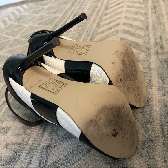 Stiletto, open toed booties size 6 - Picture 2 of 4